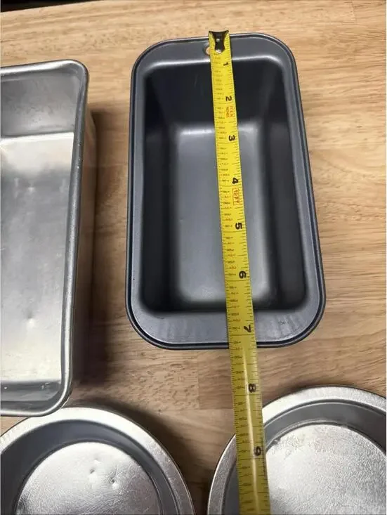 Baking Pans 3 Loaf Pans A Bake And Lift Pie Server & 2 Small 5” Pie Pans - Picture 6 of 15